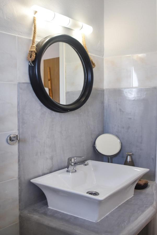 פארוס Fisheye Rooms מראה חיצוני תמונה